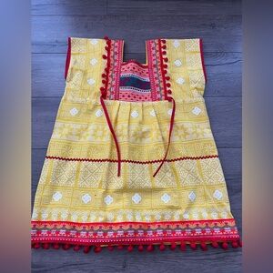 Girls dress. Yellow, red. Size 6
